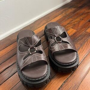 FEELING GOOD PLATFORM SLIDES - BROWN DELIAS x DOLLS KILLS
